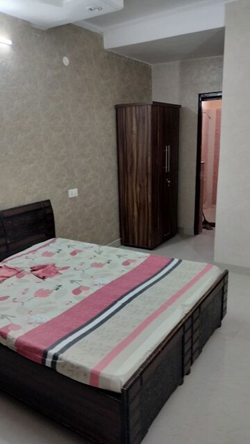 Bedroom in 2 BHK Apartment at Surya Towers Zirakpur, Lohgarh – for Rent