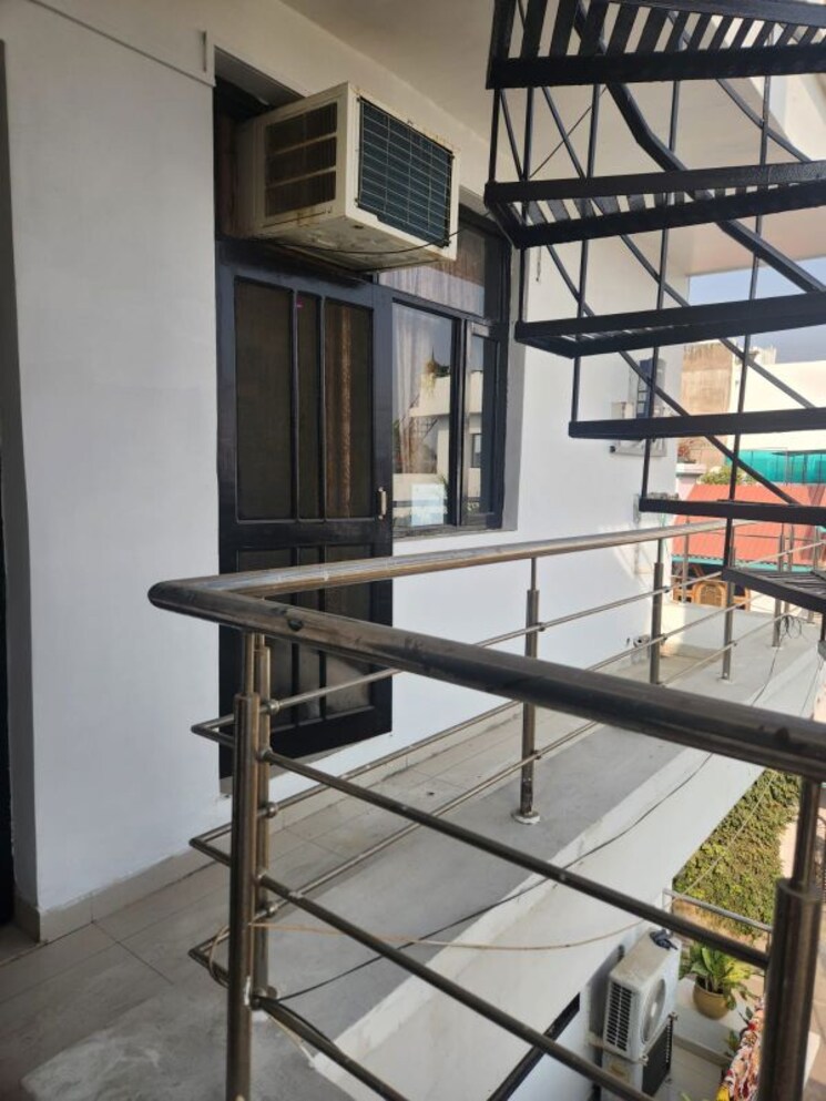 undefined, vineet khand 1 Bedroom 650 Sq.Ft. Independent House In Vineet Khand Lucknow 9719593