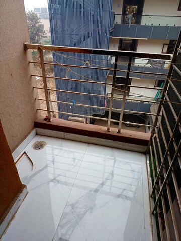 Balcony in 1 RK Apartment at Penta Homes, Vip Road – for Rent