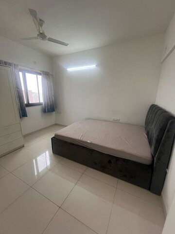 Bedroom in 1 BHK Apartment at Amanora Gold Towers, Hadapsar – for Sale