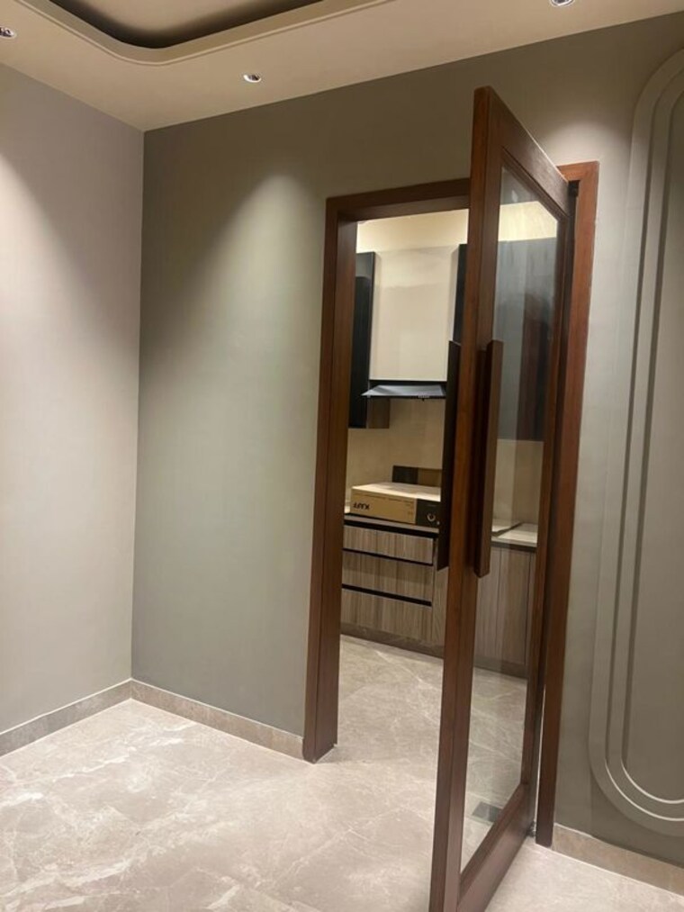 Room, shipra-suncity 2 Bedroom 955 Sq.Ft. Builder Floor In Vaibhav Khand Ghaziabad 9719648