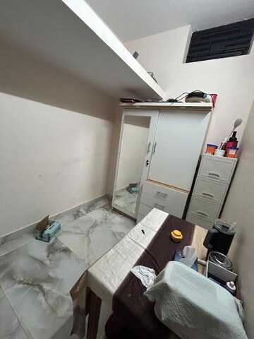 Room in 3 BHK Independent House at Jankipuram – for Rent