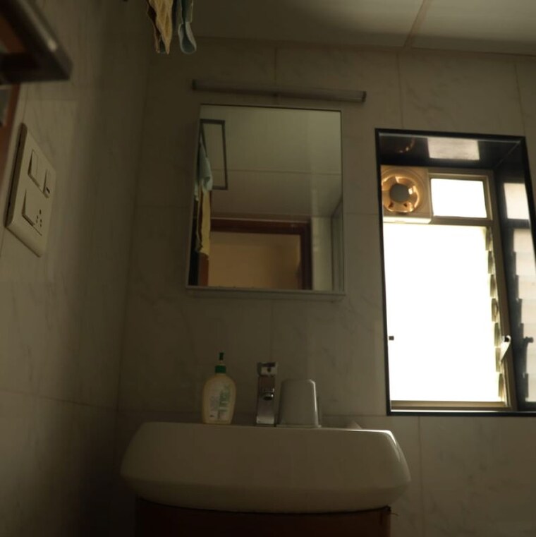 Bathroom, cumbala hill 2 Bedroom 823 Sq.Ft. Apartment In Cumbala Hill Mumbai 9719803