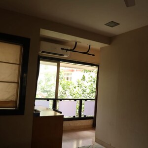 Room in 2 BHK Apartment at Cumbala Hill – for Sale