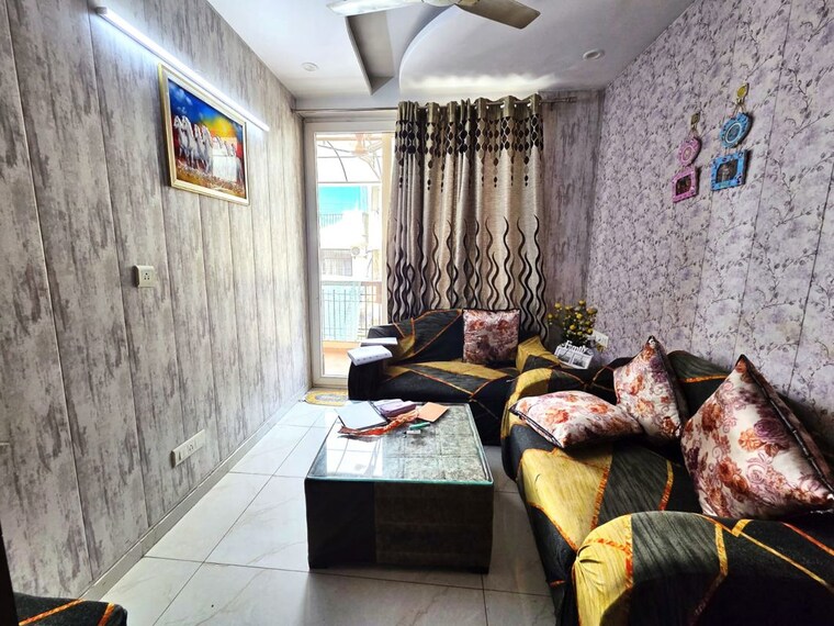 Bedroom, dhakoli 3.5 Bedroom 100 Sq.Ft. Builder Floor In Dhakoli Zirakpur 9719805