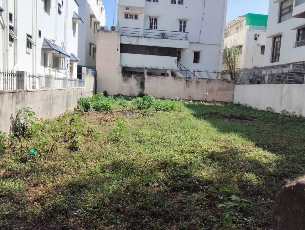 Plot For Sale in Jakkuru