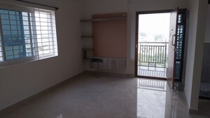 Room in 2 BHK Apartment at Gulimangala – for Rent