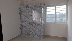 Room in 2 BHK Apartment at Gulimangala – for Rent