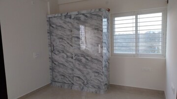 Room in 2 BHK Apartment at Gulimangala – for Rent