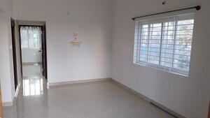 Room in 2 BHK Apartment at Gulimangala – for Rent