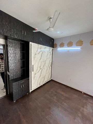 Room in 3 BHK Builder Floor at Mico Layout – for Rent