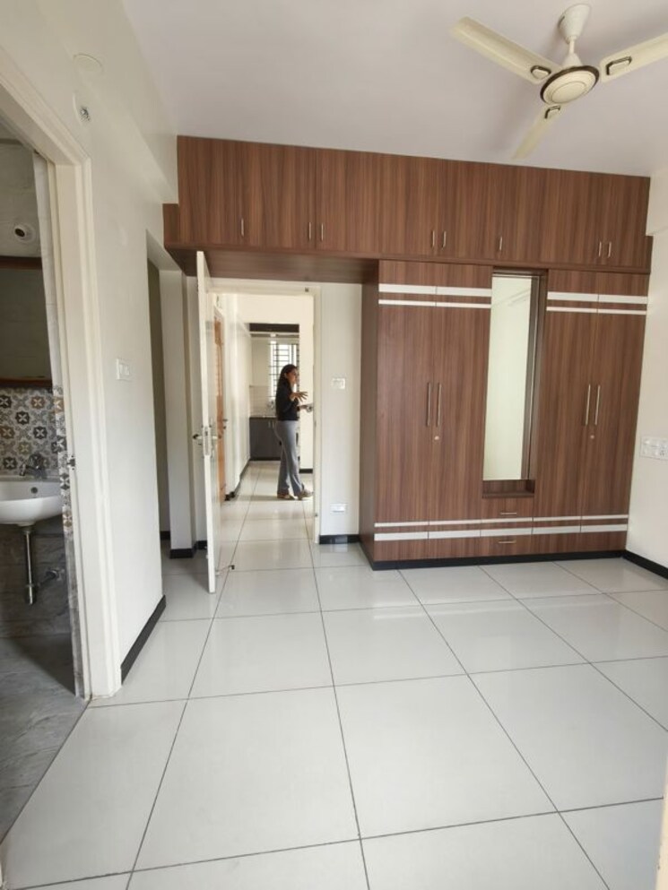 undefined, jeevan bima nagar 1 Bedroom 600 Sq.Ft. Apartment In Jeevan Bima Nagar Bangalore 9719997