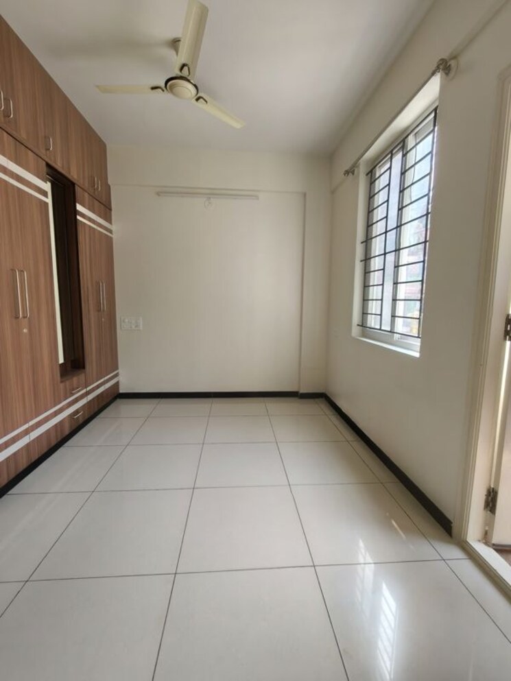 undefined, jeevan bima nagar 1 Bedroom 600 Sq.Ft. Apartment In Jeevan Bima Nagar Bangalore 9719997