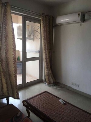 Room in 2 BHK Apartment at Farihills Apartment, Sector 21d – for Rent
