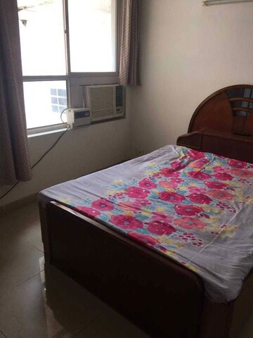 Bedroom in 2 BHK Apartment at Farihills Apartment, Sector 21d – for Rent