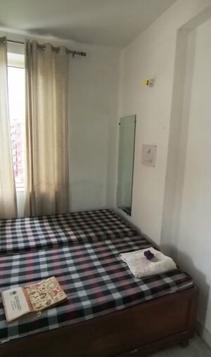 2 BHK Builder Floor For Rent in Sector 33