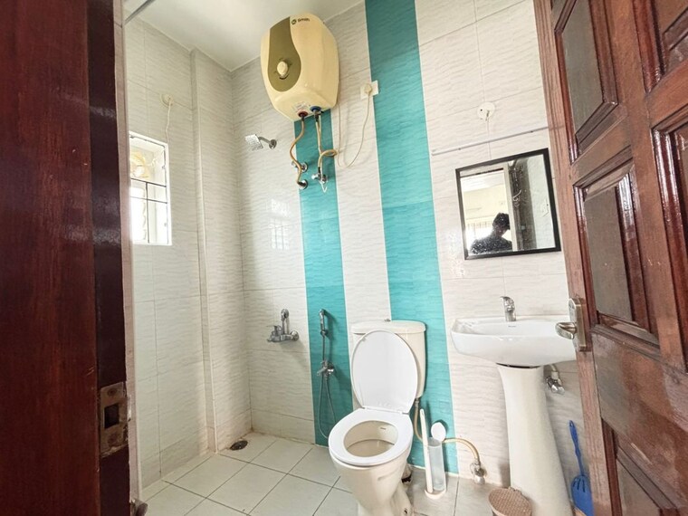 Bathroom, new thippasandra 2 Bedroom 1000 Sq.Ft. Builder Floor In New Thippasandra Bangalore 9720084