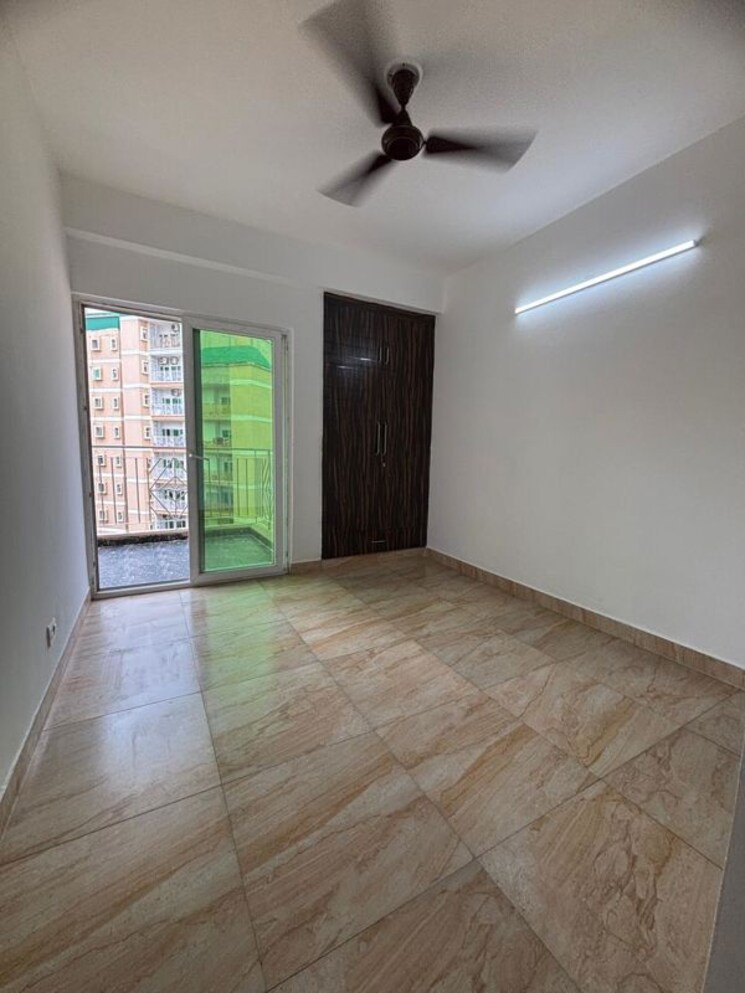 Room, godrej-tropical-isle 3 Bedroom 2500 Sq.Ft. Apartment In Sector 146 Noida 9720146