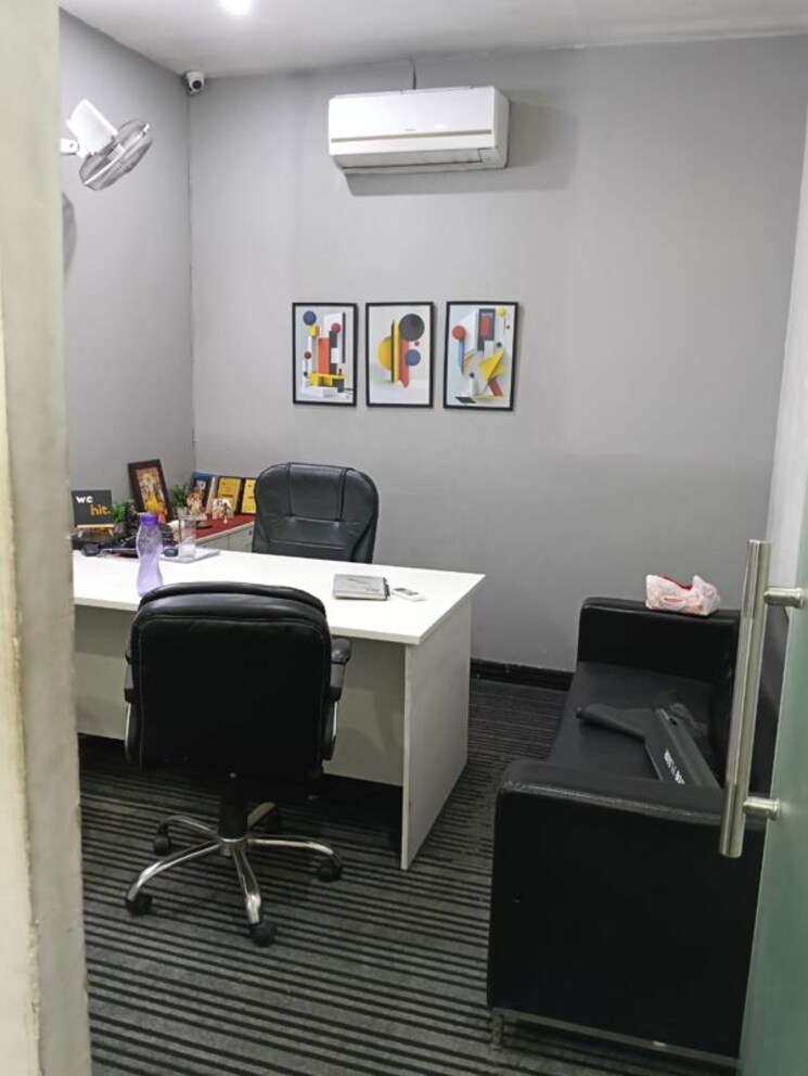 Team Area, sector 64 Commercial Office Space 1000 Sq.Ft. In Sector 64 Noida 9720171