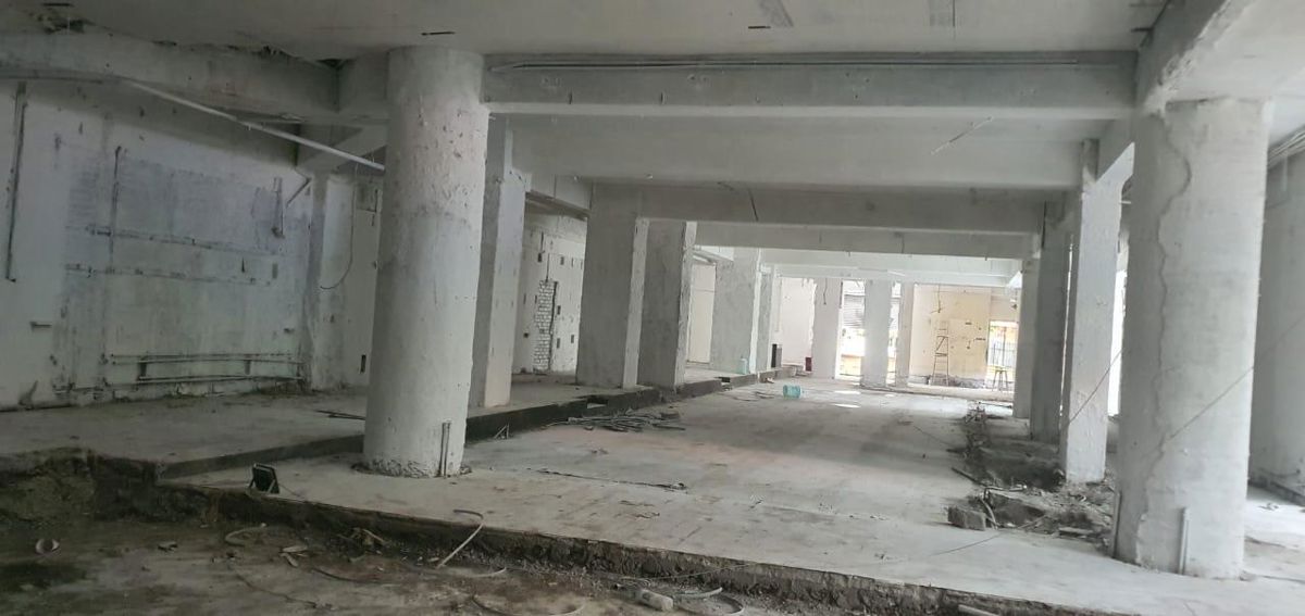 Showroom For Sale in Andheri West