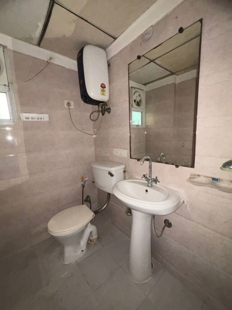 Bathroom, godrej-woods 2 Bedroom 1255 Sq.Ft. Apartment In Sector 43 Noida 9720199