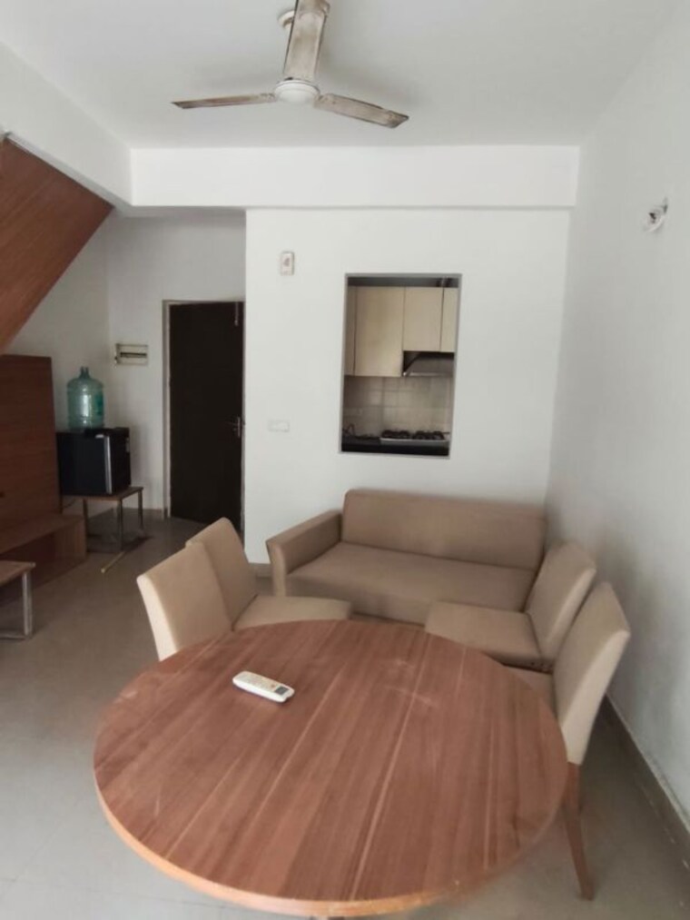 Team Area, paras-seasons 1 Bedroom 660 Sq.Ft. Apartment In Sector 168 Noida 9720220