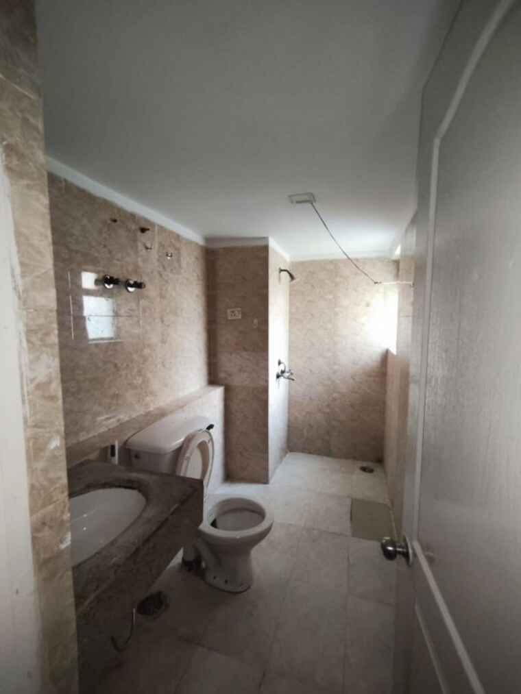 Bathroom, paras-seasons 1 Bedroom 660 Sq.Ft. Apartment In Sector 168 Noida 9720220