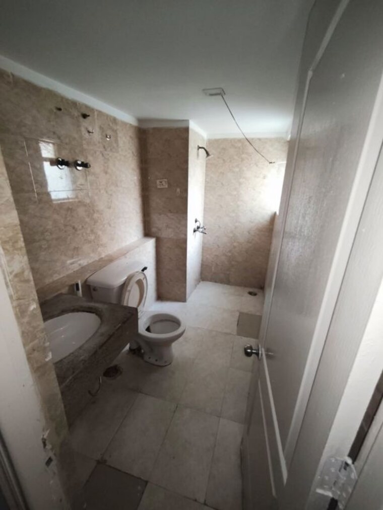 Bathroom, paras-seasons 1 Bedroom 660 Sq.Ft. Apartment In Sector 168 Noida 9720220