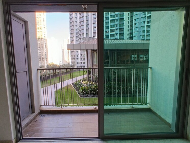 Room, kalpataru-immensa 3.5 Bedroom 1324 Sq.Ft. Apartment In Kolshet Road Thane 9720241