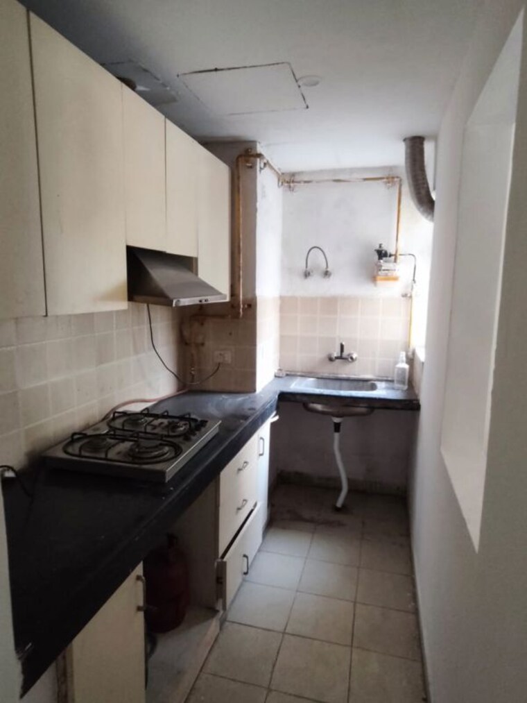 Kitchen, paras-seasons 1 Bedroom 700 Sq.Ft. Apartment In Sector 168 Noida 9720224