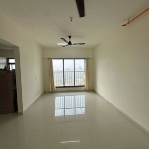 Room in 1 BHK Apartment at Goregaon East – for Rent