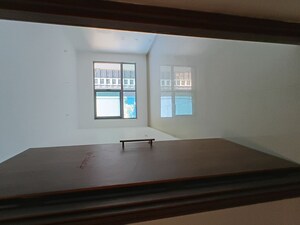 Room in 2 BHK Apartment at Kalpataru Immensa B, Kolshet Road – for Rent