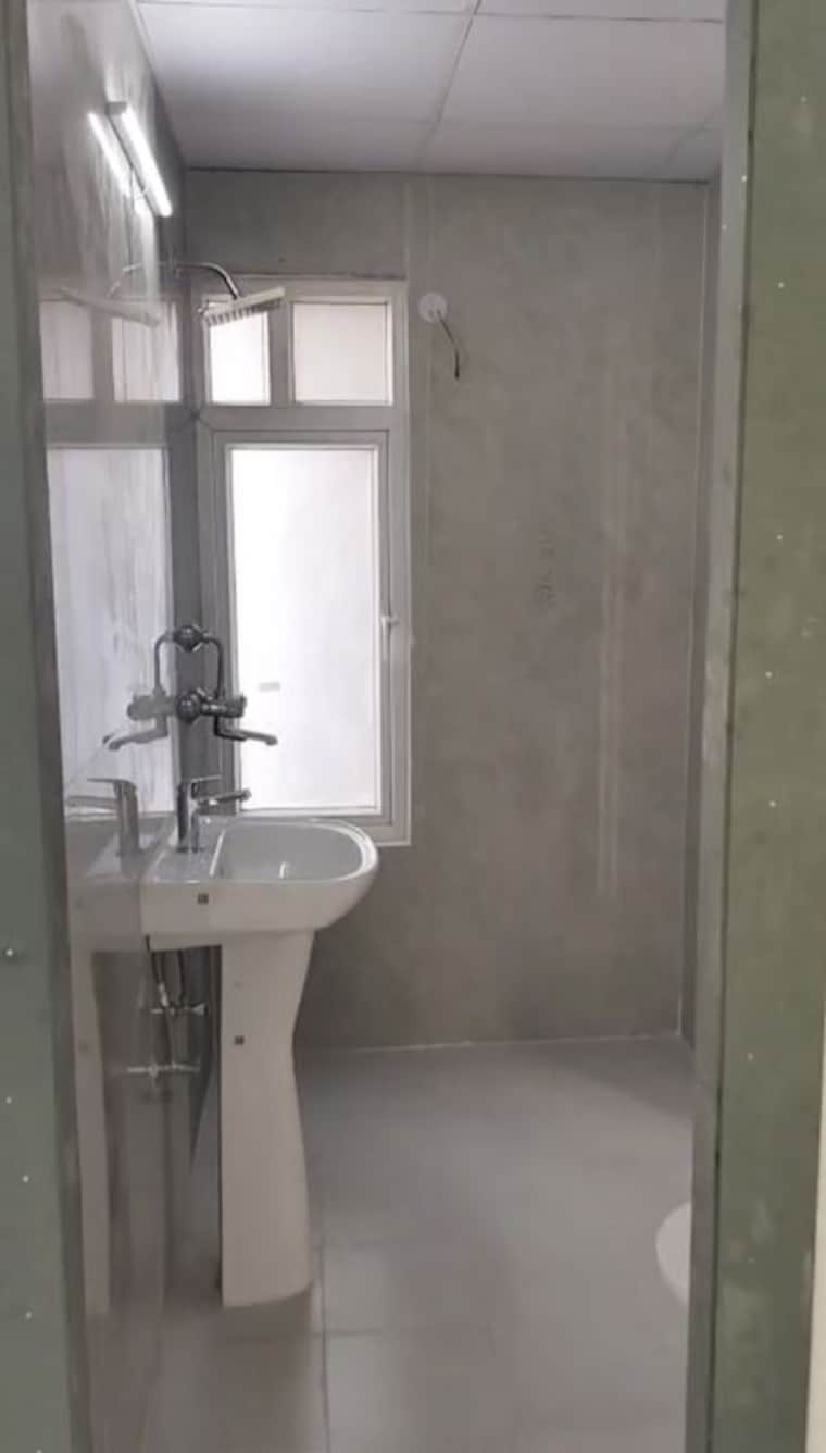 Bathroom, victoryone-amara 2 Bedroom 1050 Sq.Ft. Apartment In Sector 16 Greater Noida Greater Noida 9720417