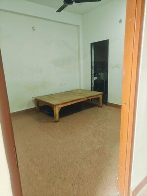 Bedroom in 2 BHK Independent House at Arjunganj – for Rent