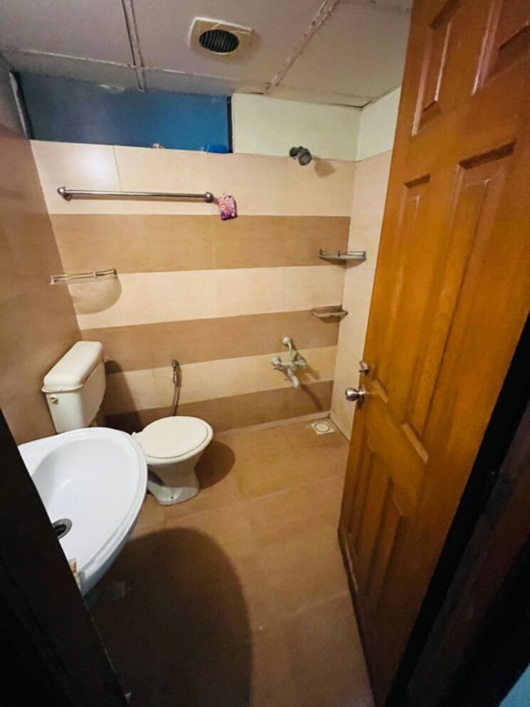 Attached Bathroom, makarba 3 Bedroom 1845 Sq.Ft. Apartment In Makarba Ahmedabad 9720437