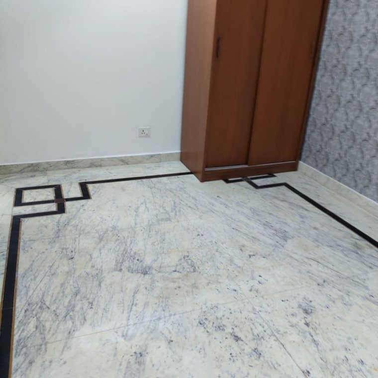 Room, chattarpur 3 Bedroom 130 Sq.Yd. Builder Floor In Chattarpur Delhi 9720449
