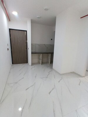 Room in 1 BHK Apartment at Nahar Amaryllis Towers and Plaza, Chandivali – for Rent