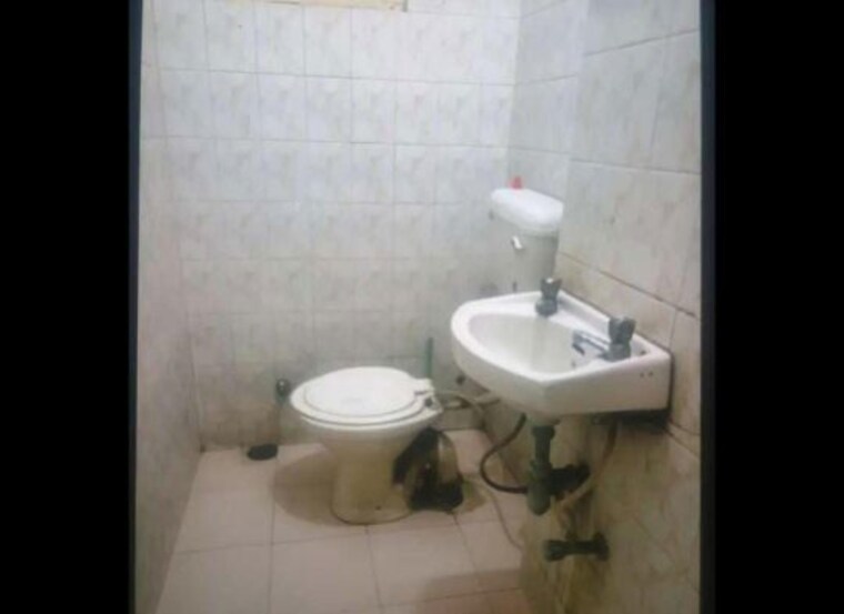 Bathroom, adil nagar 2 Bedroom 1800 Sq.Ft. Independent House In Adil Nagar Lucknow 9720496