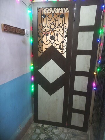 Furnished Amenities in 2 BHK Apartment at Amar Jyoti CHS, Panch Pakhadi – for Rent