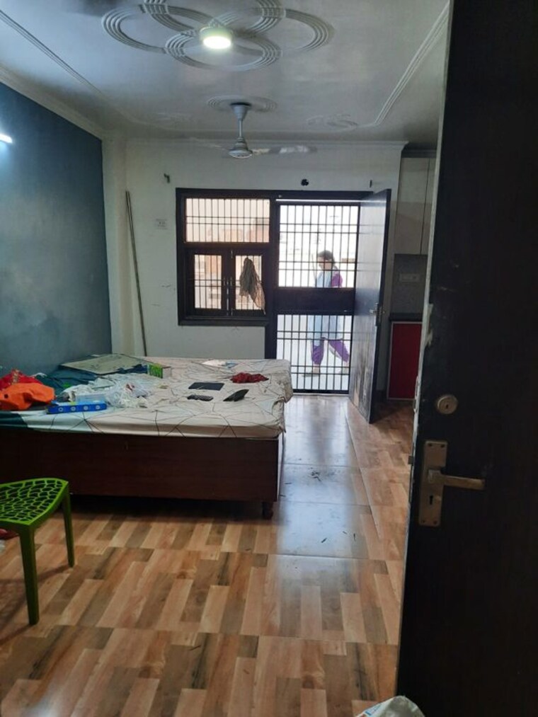 Bedroom, uchdpl-veridia-oakwood-enclave 3 Bedroom 2250 Sq.Ft. Apartment In Wave City Ghaziabad 9720476