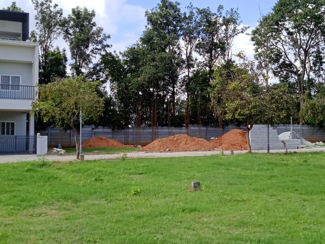 Plot For Sale in Devanahalli