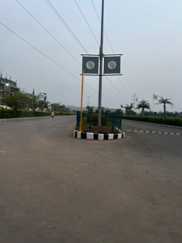Plot For Sale in Sector 4