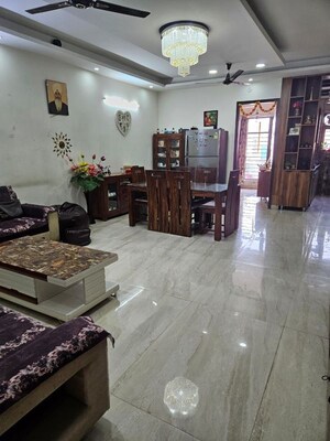 3 BHK Builder Floor For Rent in Sector 37