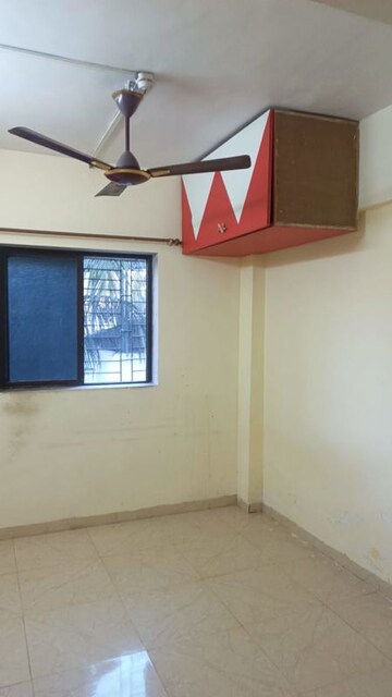 Room in 2 BHK Apartment at Sakai Mauli, Naigaon West – for Rent