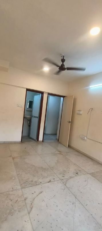 1 BHK + Pooja Room Apartment For Rent in Khar West