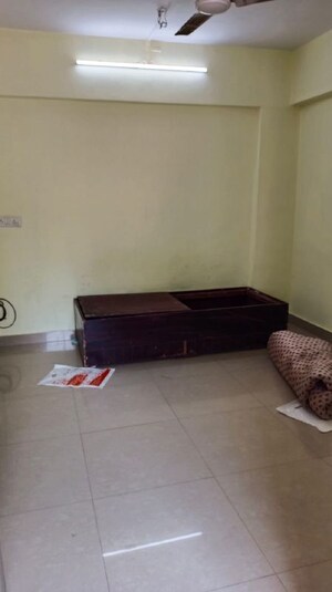 1 RK Apartment For Rent in Bandra West