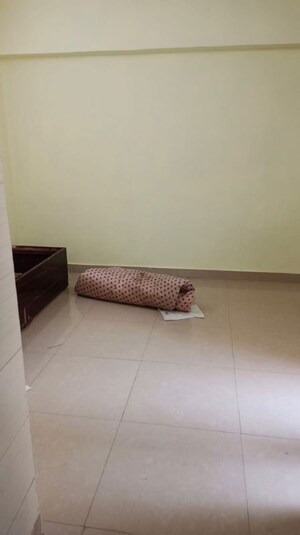 Bedroom in 1 RK Apartment at Bandra West – for Rent