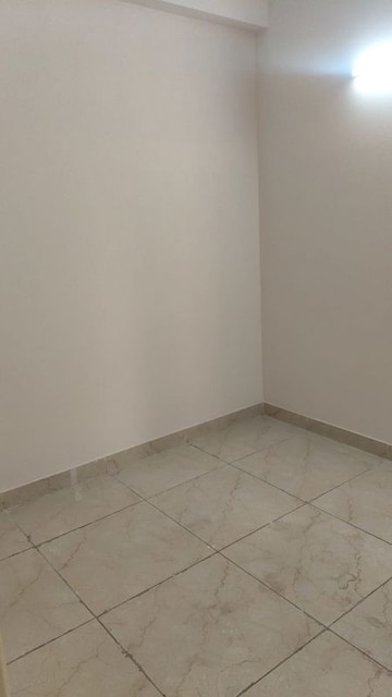 Room in 1 BHK Apartment at Gaur City 2 - 14th Avenue, Sector 16c Greater Noida – for Rent