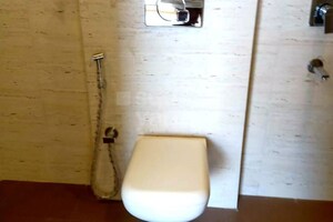 Bathroom in 3 BHK Builder Floor at Ansal Esencia - Amara Villas, Sector 67 – for Sale