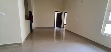Room in 3.5 BHK Apartment at Gaur Sportswood, Sector 79 – for Rent